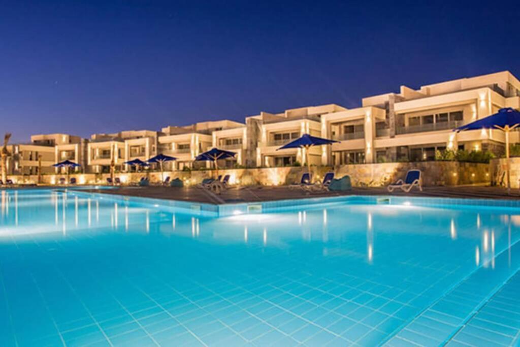 Holiday home La Vista Topaz Sokhna - Garden With Jacuzzi & Private Entrance, On The Pool & Near The Ain Sukhna